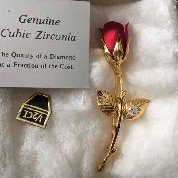 Vintage Rose brooch  cubic zirconia - Picture 2 of 6